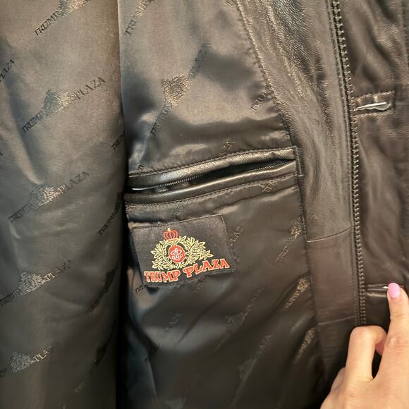 RARE RETIRED VINTAGE Trump Plaza: Men's Genuine Black Leather Jacket Size XL - Picture 2 of 9